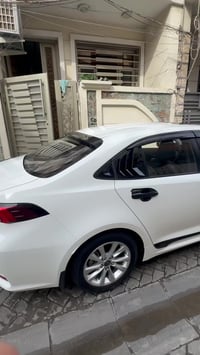 كورلا هايبرد موديل 2025 الشكل الخليجي السيارة فول مواصفات ما عدى الكرا...