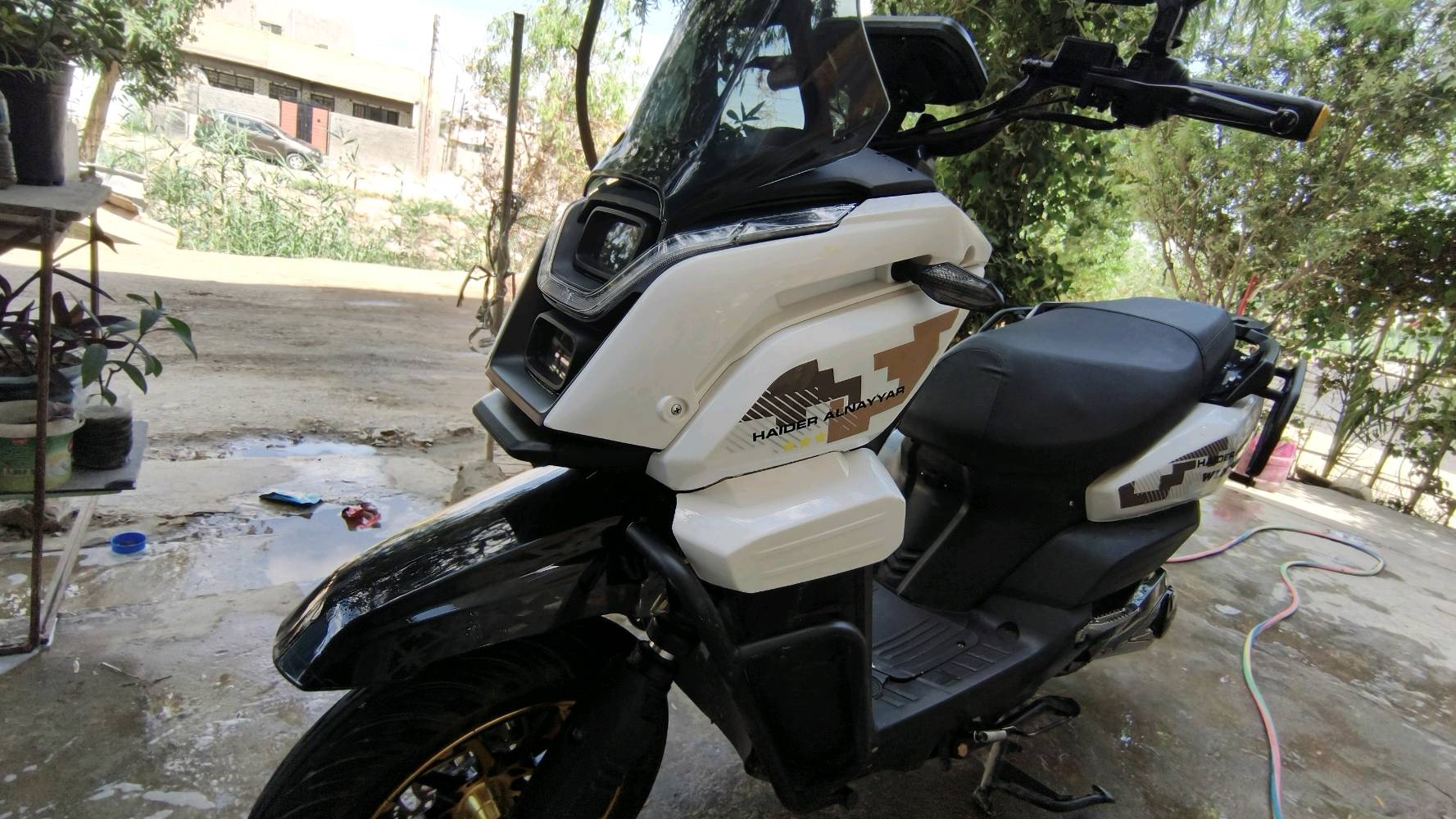 دراجه اباتشي من winlee للبيع 
‏ 
‏ملف 3000w الفولت 73v
‏
‏البطارية ليثيوم
Ah40 امبير‏
‏السرعه 136 الحقيقي 80 وفوك
‏
‏السعر مليون و 600 وبيه مجال بسيط
‏مو شراي لاتعبني الله يوفقك
للمعلومه
‏الدراجه صارلي 4 اشهر من اخذته بسعر مليونين 300 واوراق الشراء موجوده النضافه فول مابيه اي نقص كلشي شغال
رقم الهاتف ***********
مكاني بغداد الشعب