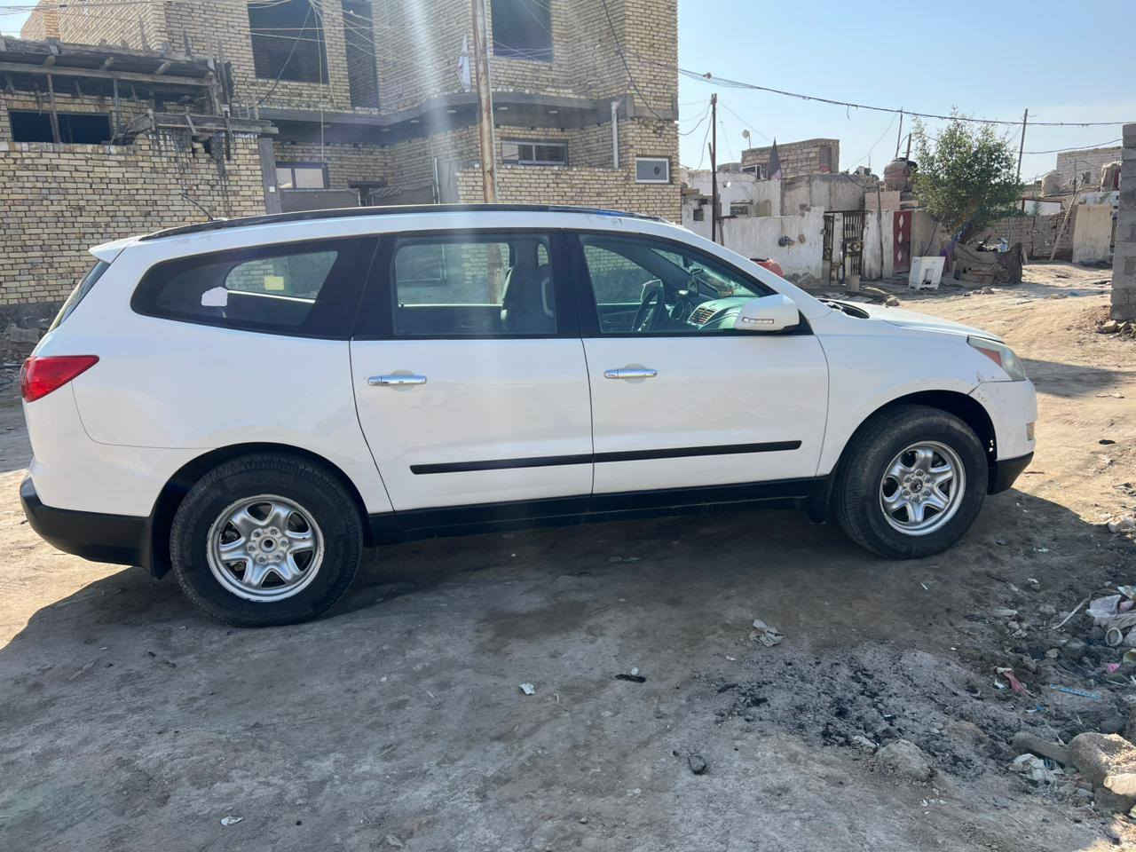 سلام عليكم جيب للبيع موديل ٢٠١١ مكفوله سياره بل كارتون تبريد ثلج تخم تاير جديد كهربائيات شغاله حداديه جديده نقصه مكينه سياره بل ناصريه ٨٧ وبيها مجال *********** واتساب مفتوح ***********
