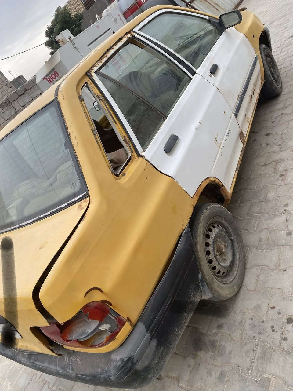 سايبه 2011 رقم بصره مااندل راعيها السيارة مكينتها شغاله بس متروك صار فتره السعر 5 اوراق مكانها سماوه رميثة ***********
