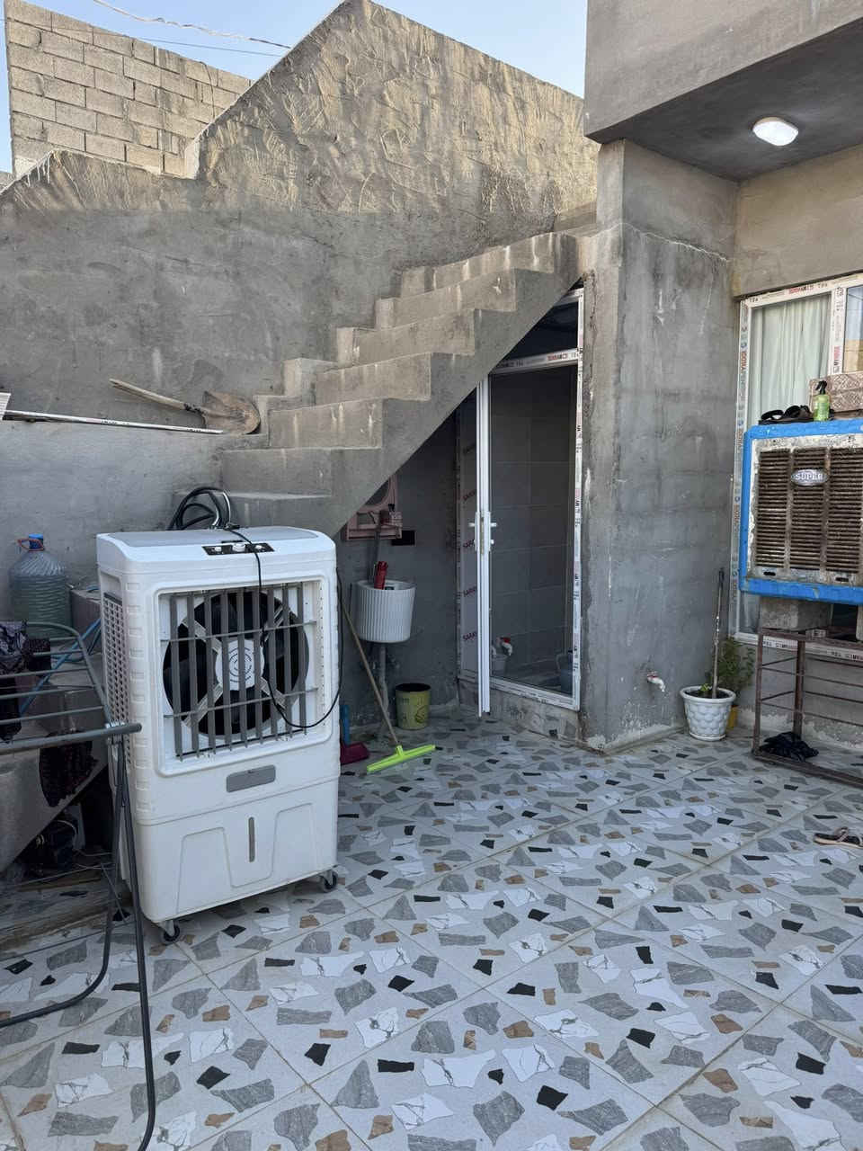 دار للبيع زراعي منطقة ارجيبات مساحة ١٠٠ متر طولاني خدمات كاملة ماء كهرباء خلف التجاري خلف بانزيخانه الشمس مباشرتآ بيع مستعجل للاستفسار الاتصال ***********هاتف وتساب
