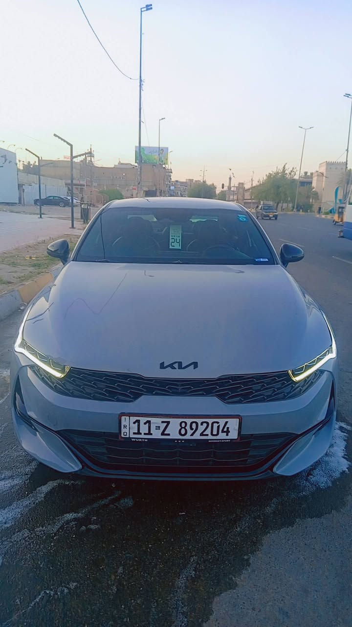 K5.24
اللون : اسمنتي سموك المميز 

المحرك : 1600 تيربو 

الرقم : بغداد الجديد بأسمي تحويل مباشر 

الحادث :  ( جاملغ امامي وطرف بنيد  ) 

المواصفات : فول عده بنورامه 

١) بصمة تشغيل + بصمة ابواب 

٢) تشغيل عن بعد  

٣) خمس وضعيات قيادة دفع رباعي  

٤) كاميرة 360 درجة 

٥) دواخل جلد + اسود

ا٦) شاشة كبيرة ( المستطيلة مو المربعة ) 

٧) تدفئة كشنات 

٨) ابل كاربلي واندوريد اوتو 

٩) حساسات امامية وخلفية وجانبية 

١٠) رادارات امامية وخلفية وجانبية 

١١) نقطة عمياء 

١٢) نظام مانع تزحلق

١٣) مثبت سرعة 

١٤) تحديد مسار 

١٥) مخارج AUX +USB

١٧) شاحن وايرلس 

١٨) اوتو هولد 

١٩) جنطة ذكية فتح تلقائي 

٢٠) تبريد بيانو 

السيارة  بدون دواخل وصور الحادث مرفقة بالمنشور

 كفالة عامة 

السيارة نظيفة وجديدة بكل معنى الكلمة وتعال وشوفها بعينك 🤍

ماشية 29 الف ميل 

مكانها بغداد الدوره

للأستفسار : ***********
