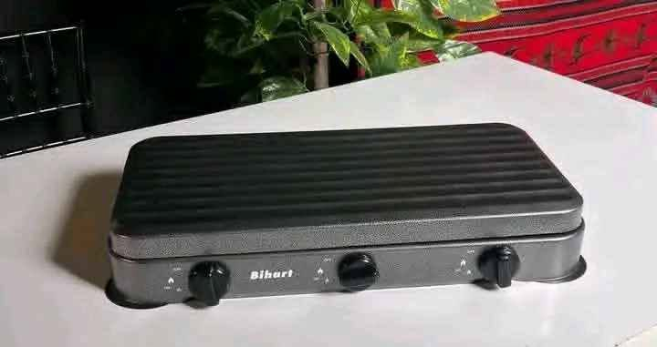 طباخ غاز عملي من Bihart بتصميم فاخر وصغير الحجم

مثالي للاستخدام المنزلي أو الرحلات، يوفر أداءً عاليًا مع استهلاك منخفض للغاز
 
 طبخ سريع وفعال بفضل تصميم الموقد القوي.
 
 مناسب للمطابخ الصغيرة أو الاستعمال الخارجي في السفر والرحلات.
 
 عملي وسهل الحمل والنقل.

للحجز والاستفسار مراسلة الصفحه تتوفر خدمة توصيل لجميع *********** بغداد, العراق

