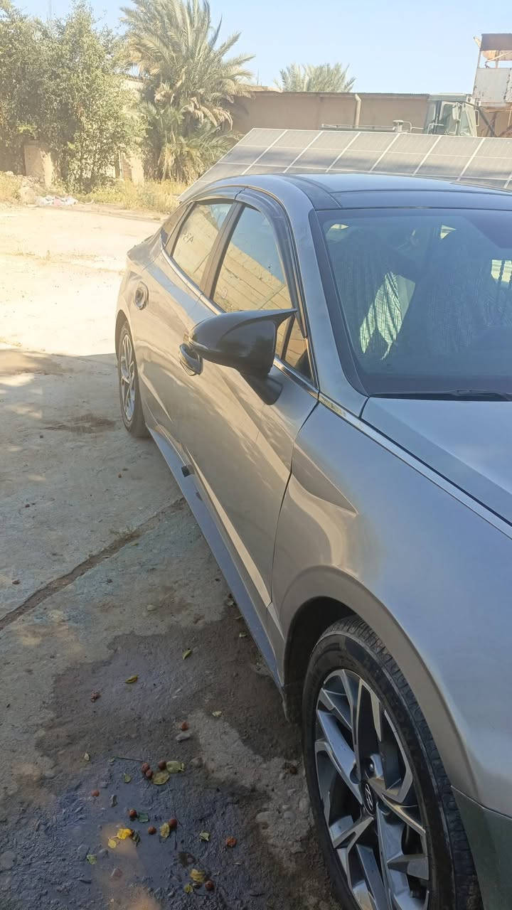 سلام عليكم سوناتا موديل 20 
السياره فول بانوراما شاشه ديجيتال رادار امامي اوخلفي توقف ذاتي بيهه 3قطع صبغ بدون دواخل سعر 160 رقم بغداد اومكانهه بغداد *********** اوبعدبيهه مواصفات إلي معروفات
