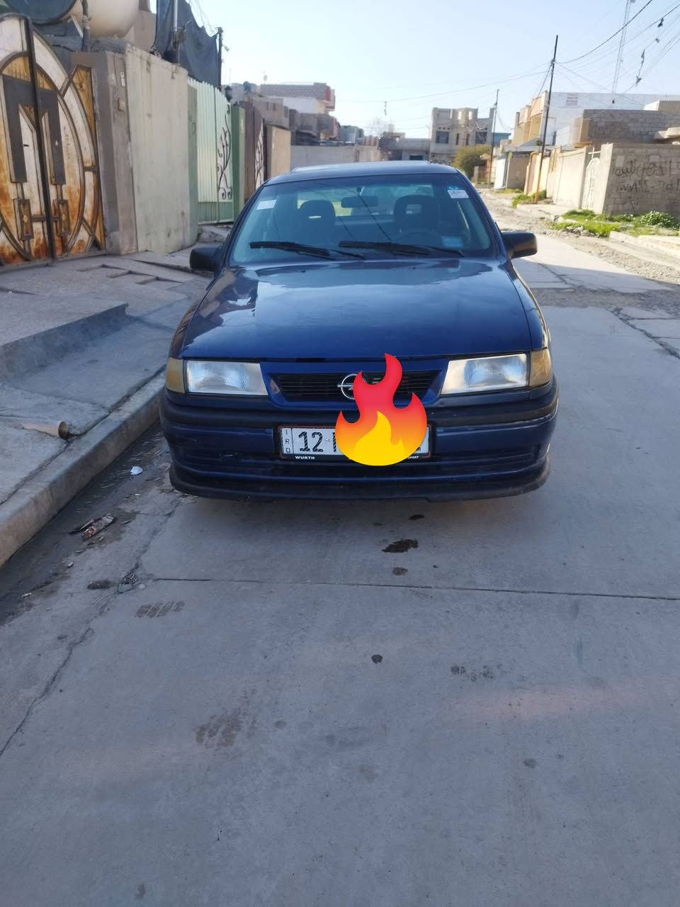 سلام عليكم سياره فكتره للبيع تاكيه على جيهة السايق موديل92 كاربون بانزين وشرط تحويل مكاني الموصل الأيمن التواصل فقط على رقم الهاتف .***********
