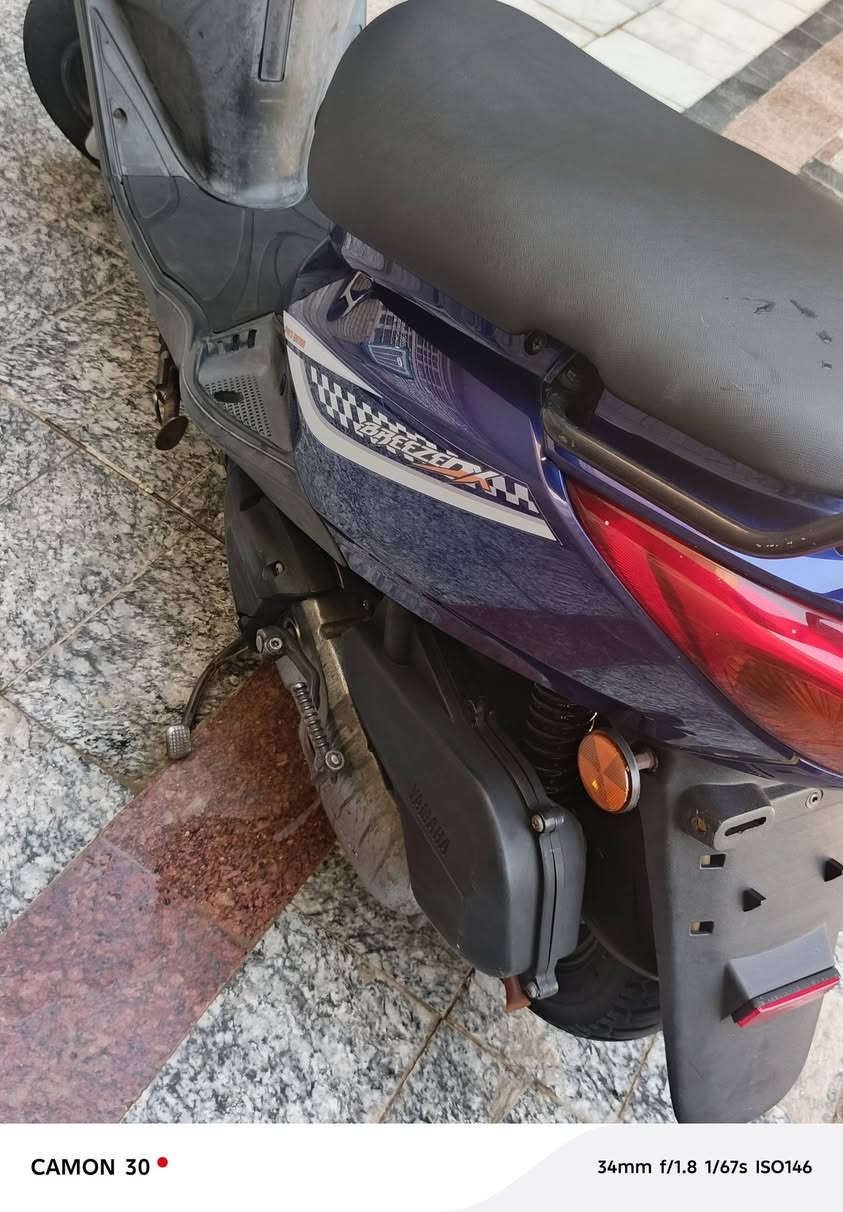 بريز بغبغاء فحل مكينه مكفوله بدون اي نقص مكان بغداد سعر ١٢٥٠ بيهه مجال للشراي ***********
