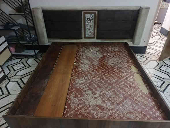 عرفه نوم7 قطع للبيع اي ضرر مابيه للاستفسار ***********
