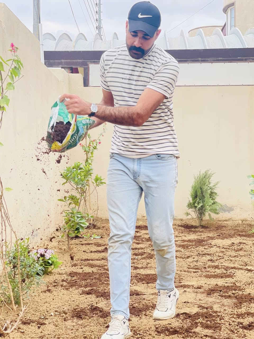 مع بدأ موسم الحدايق يتوفر كادر ترتيب وتنضيف وديكورات الحدايق بأجمل ديكورات وانسب الاسعار 

للاستفسار ***********
