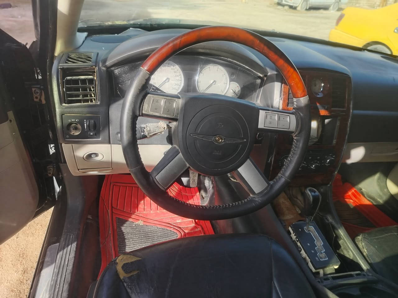 سلام عليكم سياره اوبامه االسعر 35
موديل 10 اصل اربيل الماني بيه سياره كص جنطه سياره هيمي كير ومكينه بل كارتون تخم تاير حداديه كله عله وضع شركه ماشيه ١٠٠ الف سياره فول فتحه ويل كب اصلي غرفه جلد اسود بجيس بس كشن سايق لمقعد بي مزك  تتفئه تبريد تتفئه كشنات سياره هستوني مكمله بعده هايزه ترتيب ماعندي اكمله عندي ضرف اريد ابيع مكان سياره نجف تواصل عن طريق ***********
