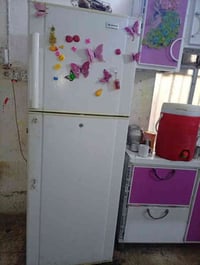 شباب ثلاجه جديده حلوه السعر 300الاستفسار 07815505572واتساب فقط غير متو...