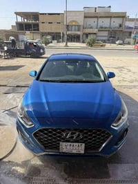 سوناتا ٢٠١٩  ماشية ٦٥ الف قابلة للزيادة  حادثها اصبع بالبنيد معدل بارد...