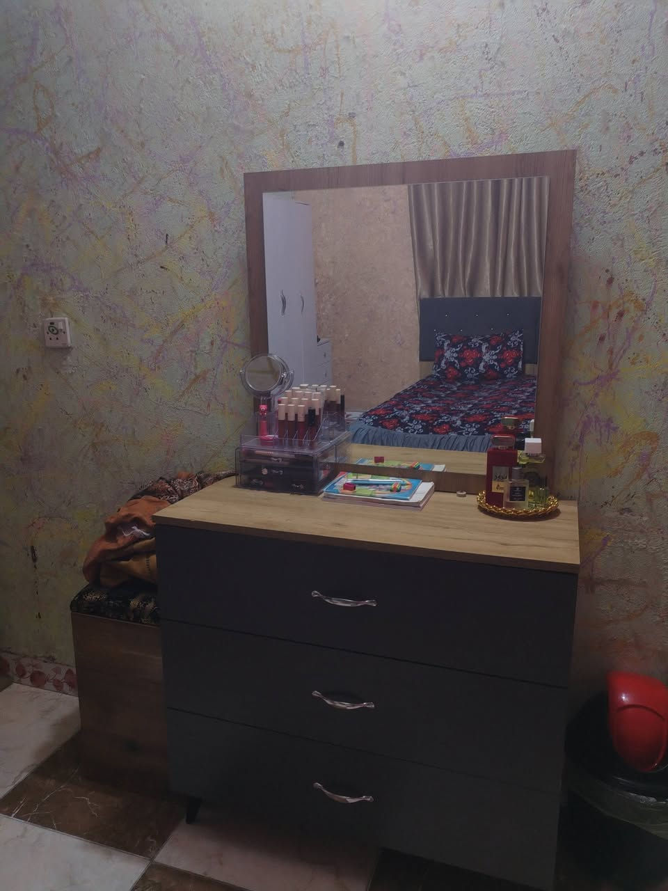 السلام عليكو غرفه تركي للبيع  شبابيه هيه جربايتين بس اني طابكتهن سعرهه ٣٥٠ وبيهه مجال عنوان البصره الجبيله مقابيل شارع السايلو


**إذا كنت صاحب هذا الإعلان وتريد حذفه لأي سبب، رجاءا أرسل رسالة إلى الدعم الفني**