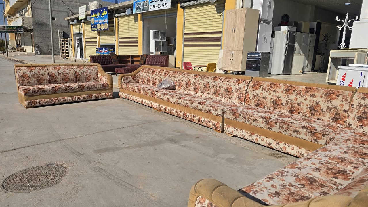 ديوان 16 نفر  شغل ايد قوي نضيفه   (يرهم  مراوس ) 
🌷🌷🌷🌷🌷🌷
اشتري غراض بيت مستعمل تخم ديوان كاونتر ميز طعام غرفه نوم ثلاجه مجمده غساله راسلونه خاص صوره 
🌷🌷🌷🌷🌷🌷
خانقين/ شارع مستودع خلف مركز شرطه ازادي [مزاد المندلاوي]
***********☎️
***********☎️
