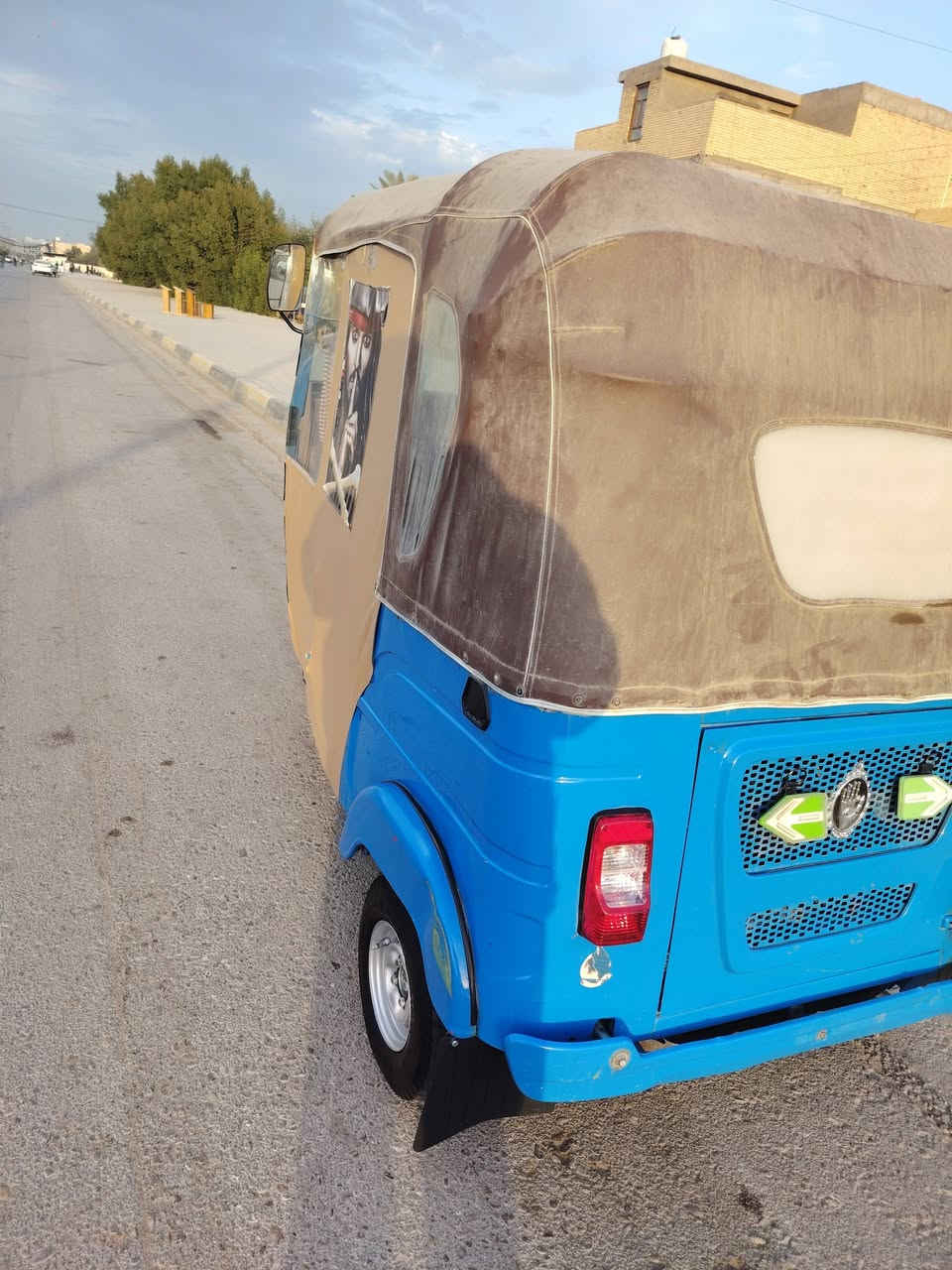 سلام عليكم للبيع كفاله  تكتك مال بيت شهد الله ماء متعوبه 11كنار محسوبه عل 23  محرك  اكسن كفاله عامه  رقم وسنويه بسمي مدور ثلني يوم هسزه دخله شراي تصاله   *********** مكاني كربلاء حيل مهندسين
