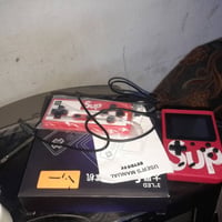 ١٠ • إلكترونيات