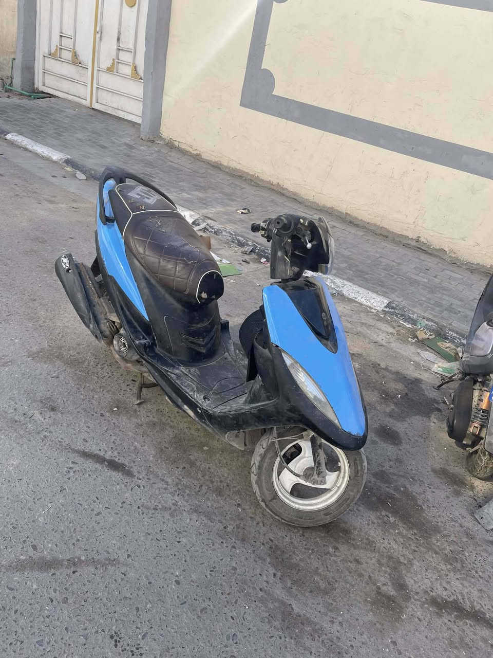 السلام عليكم دراجة ماكس كفالة عامة ماناقصهة شي شلعة معدل شك الكاع دراجة نضيفة ومامتعوبة اليريد يخابر ع هذا رقم     ***********
