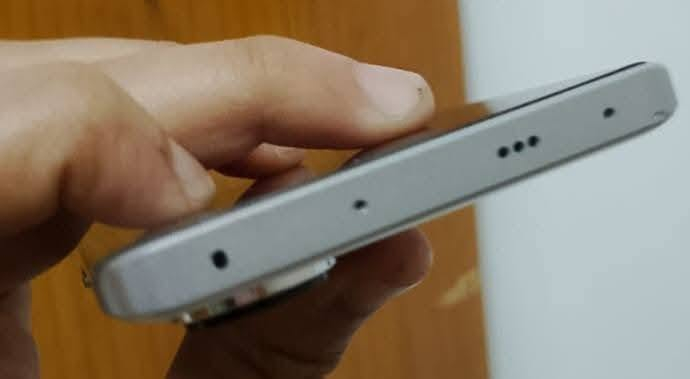 Redmi Note 13 Pro+ 5G

ذاكرة: 512 
رام 12+12=24
مقاوم للماء AP68
كاميراة: فلاكشب 200MP
ببجي موبايل: 90فريم سلاسة بدون تقطيع
جهاز نضيف ملحقات الكارتون مع شاحنة 67w 
السعر: 390الف بيه مجال بسيط استخدامي الشخصي مراوس: حسب القناعة
العنوان الموصل جانب الأيسر


**إذا كنت صاحب هذا الإعلان وتريد حذفه لأي سبب، رجاءا أرسل رسالة إلى الدعم الفني**