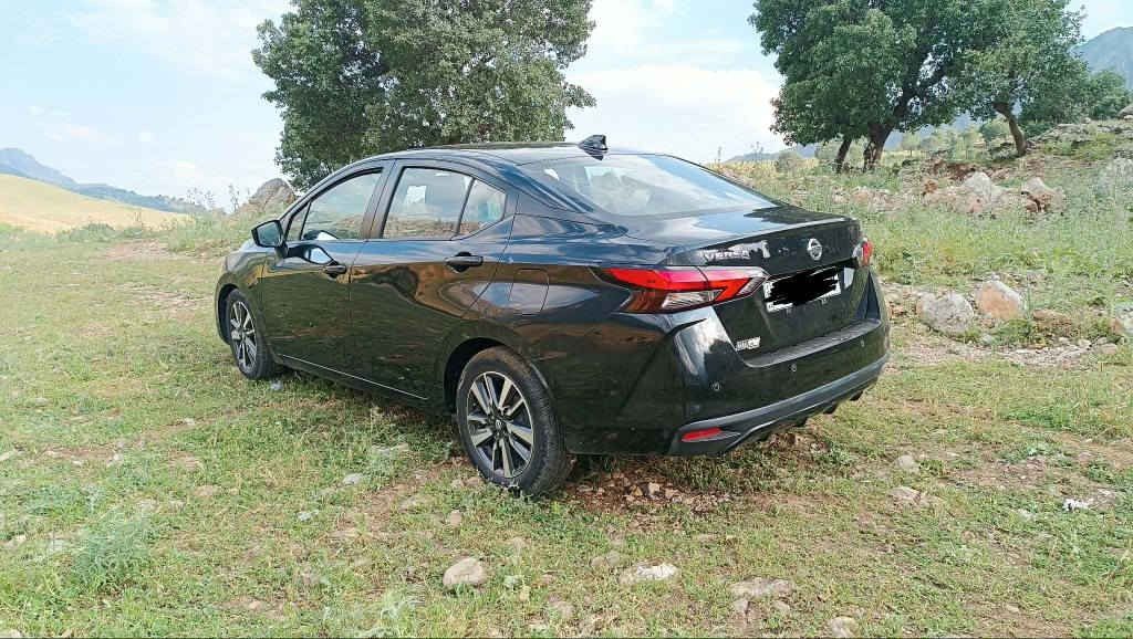ڤێرسا 2021   SV    بەسمە .. کامێڕا . شاشە ئەلیکترۆنی ....... تەنها 52 مایل ڕۆشتوە 
1پارچە و نیوی بۆیاغە 
کامل هەموشتی بەشەرتە 
سەنەوی نوێیە
چوار تایەی لۆکی لەژێرە 
گێڕو مەکینە  بەشەرتە

ڕانیە
***********
***********

ڕەقەم شانسی..
3N1CN8EV4ML890676 رانية, السليمانية
