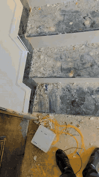 تدري ليش بعض البيوت تخطف العين من أول ما تدخلها؟ 💡
السر مو بالحجم… السر بالإنارة 😉

الإنارة الصح تخلّي البيت:
✨ أوسع
✨ أفخم
✨ أريح للنفس
✨ وأجمل حتى بدون ديكور

🔸 إنارة مدروسة تغيّر مزاج المكان
🔸 سبوت لايت يخلي الجدران تحچي
🔸 لايت مخفي يحوّل السقف لتحفة
🔸 إضاءة ذكية توفّر كهرباء وتعيش وياك سنين

مو كل ضوء إنارة…
ولا كل إنارة تنطي إحساس 👌

احنا نشتغل على الإحساس قبل اللمبة
من أول مخطط… لآخر لمسة.

📞 تريد بيت يضوي صح؟
خلّ العمل  علينا والباقي يجي وحده 
للتواصل ***********  

النجف_الأشرف
#نجف
#النجف
#بناء_النجف
#مقاولات_النجف
#اعمار_النجف
#ديكور_النجف
#انارة_النجف
#تشطيبات_النجف
#بيوت_النجف
#عمارة_النجف
#بناء
#مقاولات
#تصميم_داخلي
#تشطيب
#ديكور
#انارة
#LED
#سبوت_لاي
