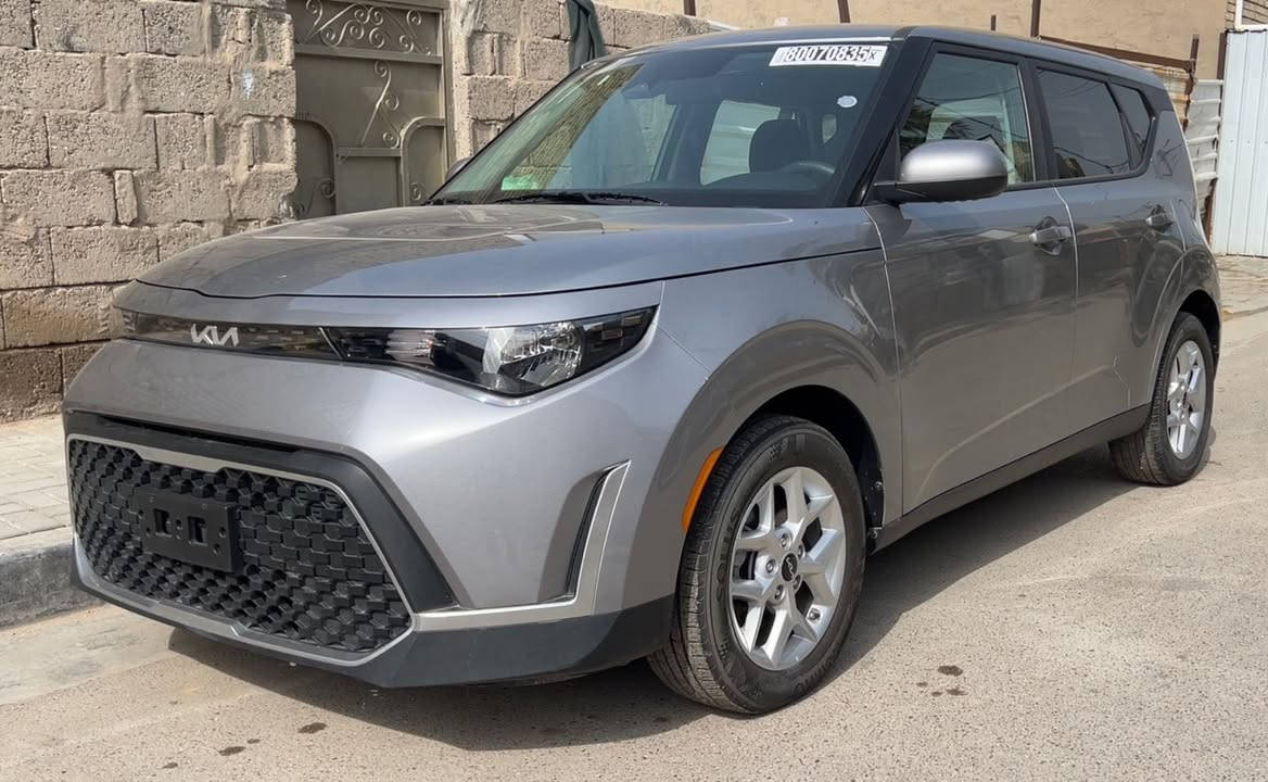 السلام عليكم 
كيا صول موديل 2025 بدون رقم منفيس ب اسمي سياره جديده  دخول جديد 
بجم كبس كله ع وضع الشركه اي نقص مابيه 
ماشيه 19 الف 
تحكم قياده 
تحديد مسار
كامره دواره
مكينه 2000
صدر جديد 
تخم تاير جديد 
كروز سرعه 
وضعيات قياده 
سبورت وعادي 
حساسات خلفيه 
رادار جانبي 
شاشه جبيره  
توقف ذاتي 
بيه هواي مواصفات LX
كير مكينه كهربائيات كله بلاد 
تبريد بلادي 
صور حادث موضحه بالمنشور
ايرباك دركه  
تبديل بابين فقط 
عنوان السياره بغداد مدينه الصدر 
اي استفسار ع الرقم او الواتساب فقط 
*********** 
اتصل وتدلل 
السعر 148 وبيه مجال للشراي
