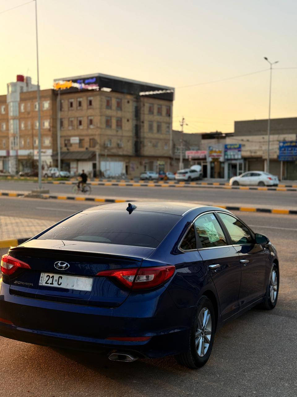 سلام عليكم.      للبيع فقط.     بيع مستعجل 
سوناتا وارد امريكي 2016 رقم دولي وكاله تحويل ماكو مشكلة حادثة بنيد فقط بدون دواخل والباقي بل عراق صبع الهلال الخلفي فقط والباقي كفاله عامه لا لغود لا شواصي  كير مكينه حداديه كفاله السعر 101 وبيها مجال مكان السياره النجف للستفسار *********** النجف, العراق
