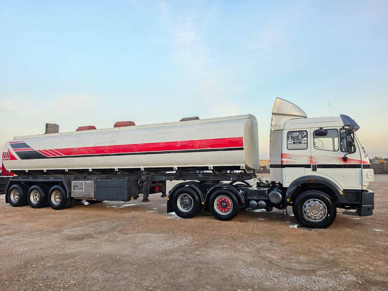 للبيع كرواتي1994 حجم 1838 سنكل امامي شد حموله عاليه 43 بياضات اسود 38 سياره جاهزه كير عادي قليج متواجده في معرض بغداد الحديث العنوان الانبار الرمادي خط سريع الاستفسار ***********
