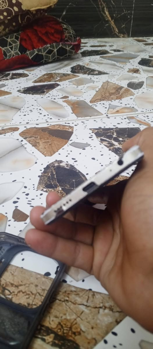 السلام عليكم جهاز للبيع شغال كل شي ما بيه بس اذني قدام العين 65


**إذا كنت صاحب هذا الإعلان وتريد حذفه لأي سبب، رجاءا أرسل رسالة إلى الدعم الفني**