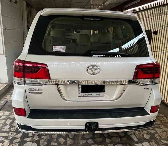 السلام عليكم 
للبيع او مراوس حسب القناعه  لاندكروز  موديل 2019

بريم اصلي معروفه مواصفات البريم 

ماشيه 100 الف 

رقم بغداد 

بيها مكانات بارد كلش بصيطة ما امبينه 
 
مكان السياره بغداد الوزيريه معرض نور المصطفى 
***********
