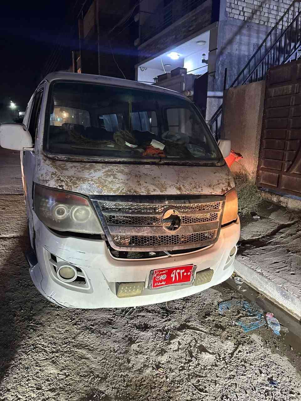 السلام عليكم.
كيا فتون للـبيع مكينه محور كاز 
كوم حديد واربع تايرات 
السعر 17 ورقه وبيها مجال 
مكاني بغداد تقاطع درويش 
وغرفتها داخليه مدوشمه جديد
***********
