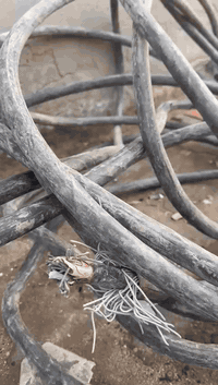 كيبل حجم أبو 25 الطول 25 متر يشغل عماره ويجره همه اتصال 07705523665