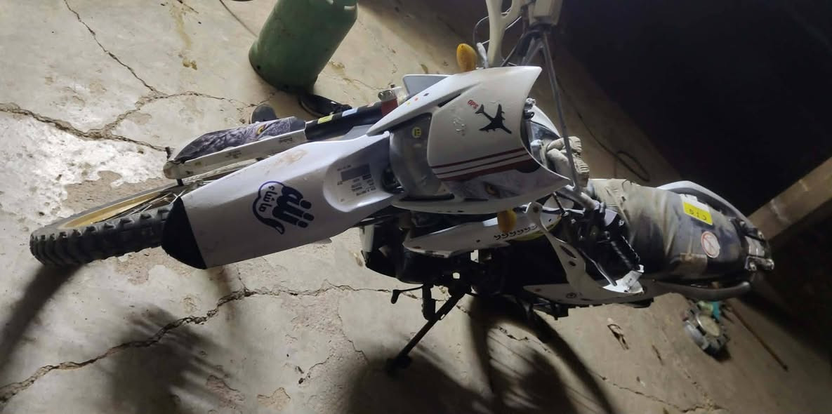 السلام عليكم قفاز للبيع
كلشي مابيه شغل ومش 
محرك 200
السعر 550بي مجال
مراوس هم يرهم 
***********
