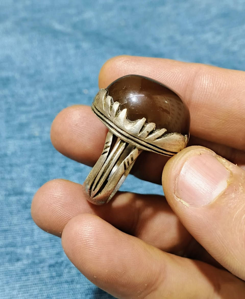 خاتم عقيق يماني تمري صياغة بيت عنوز ثقيل


**إذا كنت صاحب هذا الإعلان وتريد حذفه لأي سبب، رجاءا أرسل رسالة إلى الدعم الفني**