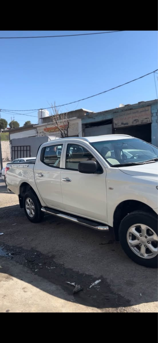 قەزافی گاز ٢٠١٧ مەکینە بیلاد 
گئرو مەکینە تەحویل خرامە بەشەرت 
چوار تایەی نوئ 
سەنەوی نو 
دوکەلی رەشو شینو بوخار هیج هیچی نیە
ئینجیک تەر  گئرو دەبل گئر  گرایم شەفت   دەحامی لۆ دەحامی بەشەرت ئەفرۆشیت  
سئ بستی سبوخن بئ ژۆرئ 
سیارە ئی مارئیە  ئی ماحرەزا نیە یەک دینار مەسرەفی تئ دا نیە 
رەقەم تەلەفۆنی ساحبی سیارەی ***********
*********** سوران, أربيل
