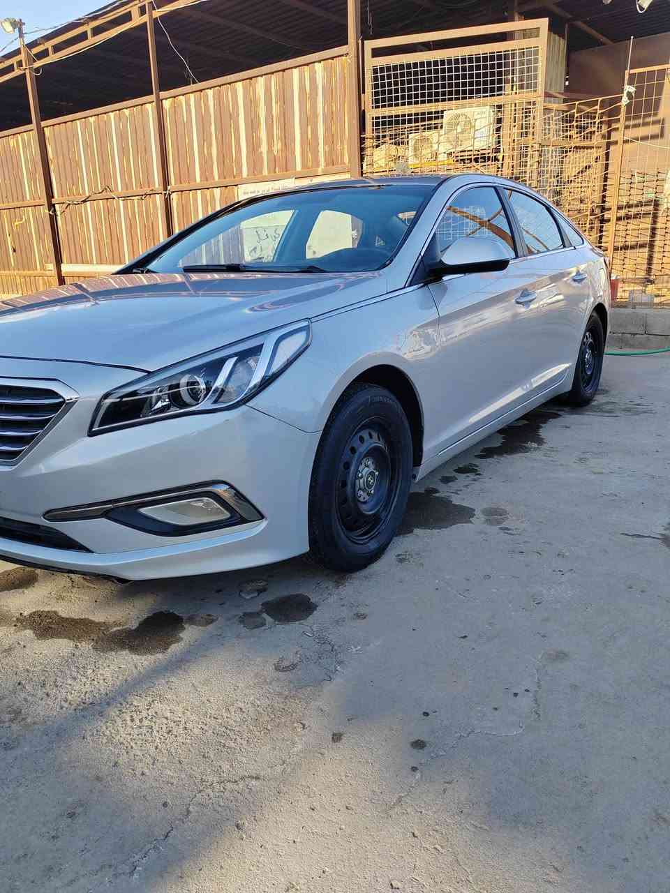 السلام عليكم سوناتا كارتون السياره جديده دخول جديد ادوات تبريد حداديه تخم تاير مكينه كير ويلات كله جديد رقم وسنويه شمالي حساسات خلفيه كامره شاشه نقص ما بيها موديل 2017 غاز ابلاد كارتون السياره العنوان البصره استفسار *********** امراوس ماكو مشكلة
