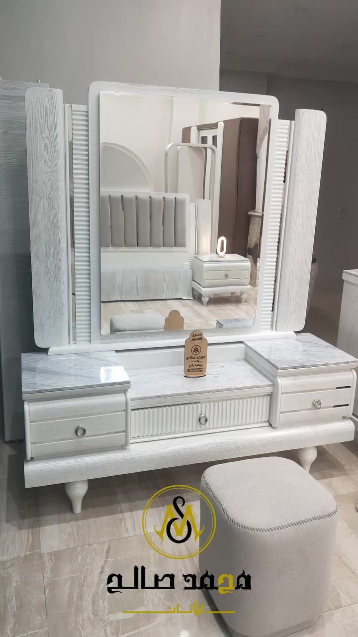 غرفة نوم فاخرة بتشطيب عالمي ✨
مصنوعة من أجود وأقوى أنواع الأخشاب الطبيعية، بخامات عالية الجودة وتشطيب راقي يواكب أحدث المعايير العالمية.
تصميم حصري من معرض محمد صالح للأثاث، يجمع بين المتانة، الأناقة، ودقة التفاصيل.
نجارة احترافية – خامات مختارة بعناية – تشطيب فاخر يحافظ على جماله وقيمته مع مرور الوقت.
اختيار مثالي لمحبي الفخامة والجودة الحقيقية.

📍 زورونا في معرض محمد صالح للأثاث
📞 01069728870 – 01124185887

📍 الموقع: https://maps.app.goo.gl/Xtf3kFZxgYVgLx8S9
#محمد_صالح_للأثاث
#غرف_نوم_فاخرة
#تشطيب_عالمي
#تصميم_حصري
#أخشاب_طبيعية
#جودة_وأناقة
#أثاث_فاخر


**إذا كنت صاحب هذا الإعلان وتريد حذفه لأي سبب، رجاءا أرسل رسالة إلى الدعم الفني**