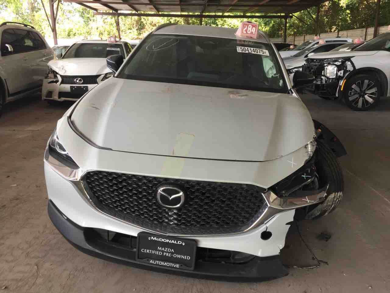 مازدا  بۆ فرۆشتن 
سیارەکە چەملقغی سیاق سبوغە و دوو پارچە کلێری ئەمریکایە ( دەرگای دوای سیاق و چەملاغی دواوە) 
تەنها ئیرباگی شان تەقیوە و دانراوەتەوە 
 زۆر کوم رۆیشتوە تەنها ٤ هەزار 
نرخی ١٥٠ گەلا و مجالیکی کەم 

3MVDMBBMXRM640758
*********** رانية, السليمانية
