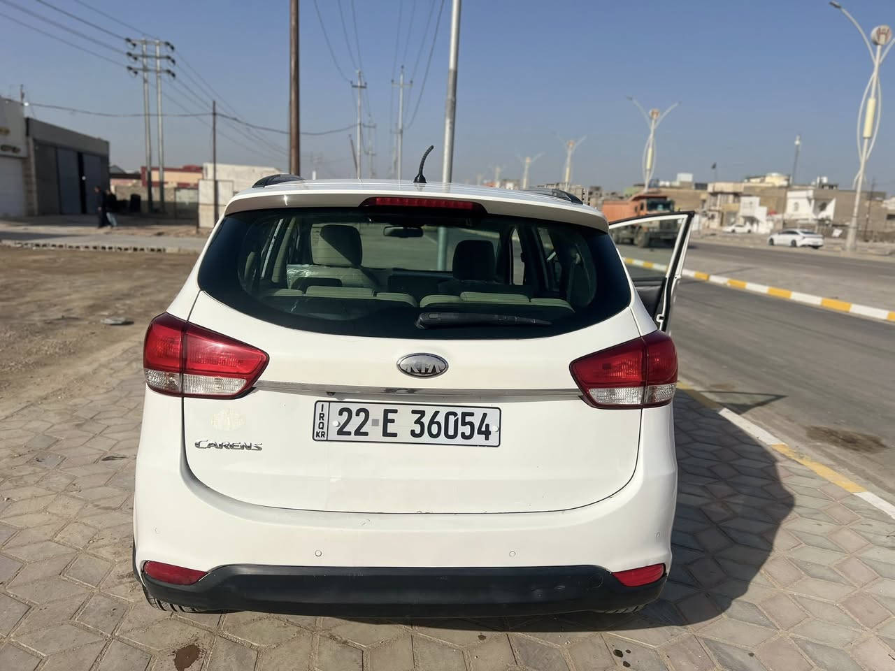 السلام عليكم كيا كارنز بيع فقط 2014خليجي  محرك 2000دوش  تبريد قطعتين  تبريد ثلج تخم تاير حداديه جديده  سياره حلوه السونار معروض بل صور لاعنوان ديوانية السعر 140او بيه مجال الاستفسار *********** متواجد عل فيس
