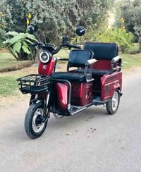 تكتك شحن مكفوله من كلشي تخبل و نضيفه و مرتبه و بطارياتها لحد 2026 يعني...