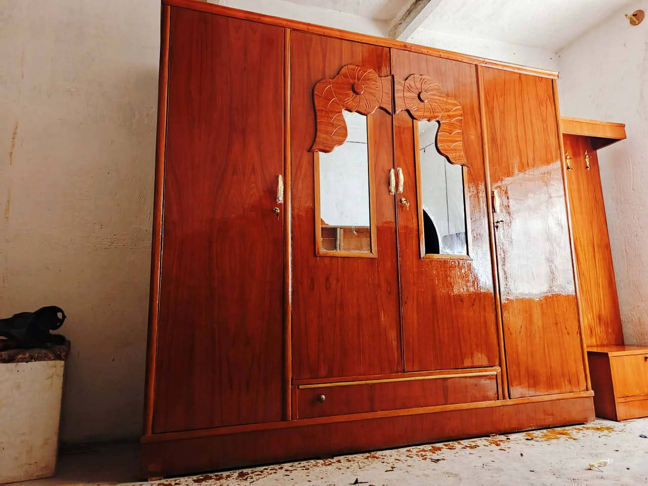 غرفه صاج نظيفه مابيه اي ضرر السعر 350وبيها مجال العنوان هبهب الشراي يتفضل خاص @إشارة


**إذا كنت صاحب هذا الإعلان وتريد حذفه لأي سبب، رجاءا أرسل رسالة إلى الدعم الفني**