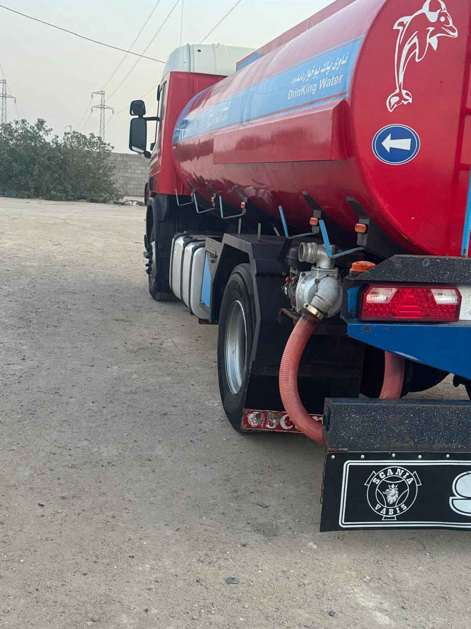 السلام عليكم 
للبيع سكانيا تنكر  موديل 2004 رقم أربيل تريد وكاله تريد تحويل الحموله 16طن محرك انجكتر 124 كير كوبرا تخم تاير تبريد مكفوله كفاله عامه الاستفسار رقم الهاتف *********** العنوان البصره
