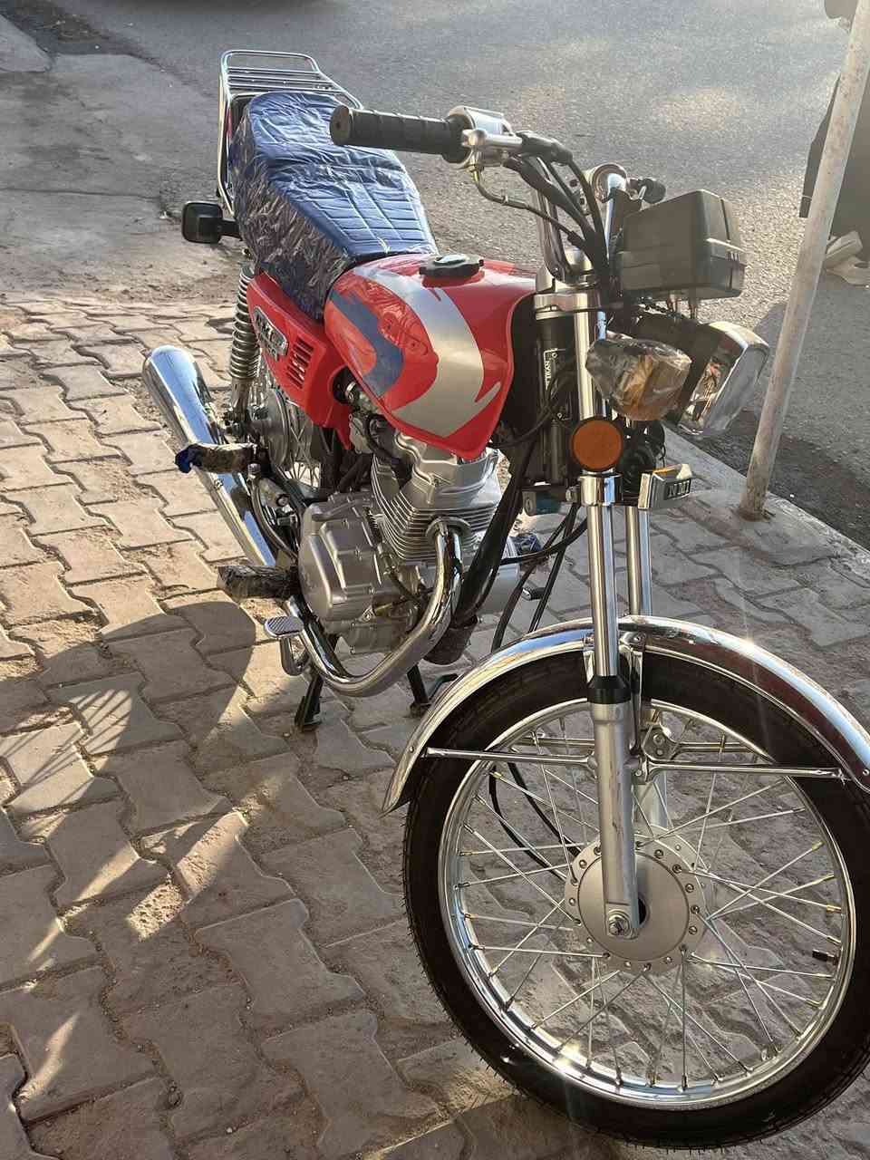 دراجه يرانيً للبيع دراجه نضيفه وجديده وكفوله موديل ٢٠٢٥ الاستفسار *********** او خاص
