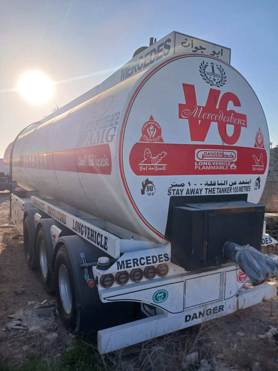 السلام عليكم تانكي محمد بعشيقة بويلر موديل 24 تخم تاير دنكيرين رفع الحمولة 32 الف 
السعر 155 وبيه مجال للاستفسار الرقم ***********
