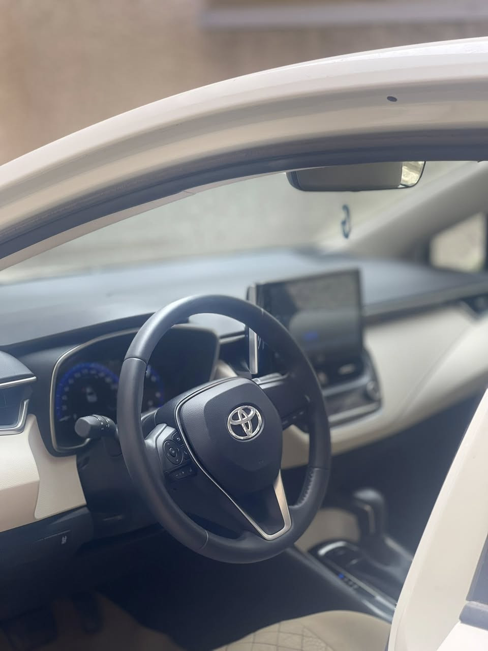 السلام عليكم 
كورلا 2020 خليجي سازSAS 
ماشيه8000 اخت الزيرو
رقم بغداد الجديد باسمي تحويل ثاني يوم
السيارة مكفولة من كلشي
السيارة جانت مضمومة
مواصفاتها
تحكمات ستيرن 
بصمة عدد2
شاشة كبيرة مري شفط 
اشاير بل مري
محرك 1800
حساسات خلفية وامامية
نضام قيادة سبورت +عادي
تبريد قطعتين 
السيارة على وضع الشركة 
سعره مناسب مكلف بالنشر 
*********** للاستفسار
