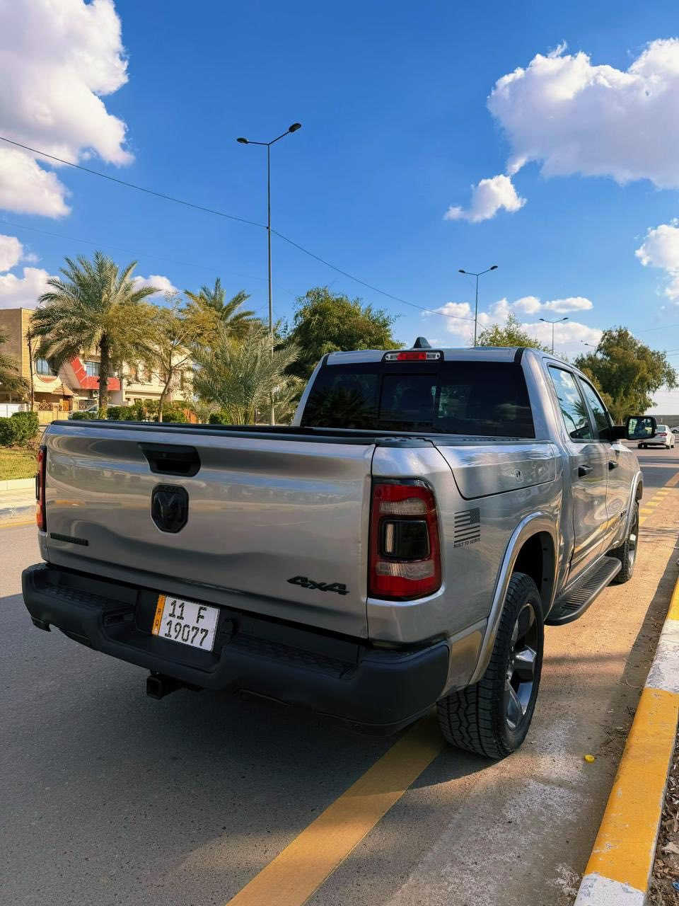 السلام عليكم
رام Built to Serve موديل 2024 محرك 6 سلندر ايتورك وارد امريكي حادثهة صفحة اليمين ومبدلة قطع صبغ بلاد بدون دواخل والتصليح شرط البرغي راجع بلادي يعني باعتبار مشتري كلين
لايت لد 
بك لايت لد 
مري كهرباء 
شاشة تيسلا 
قاصة 
ويل كب حجم 20
فورويل 
قفل اكسل 
رام بوكس 
تدفئة تبريد بالكشنات
السيارة ماشية 23000 مايل
سعر السيارة 32000$ وبيهة مجال بسيط 
للاستفسار
***********
***********
