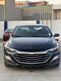 شوفرليت ماليبو2023 ( بدون ايرباك )  لون حبري  حادث جانبي بجم كبس  دخول...