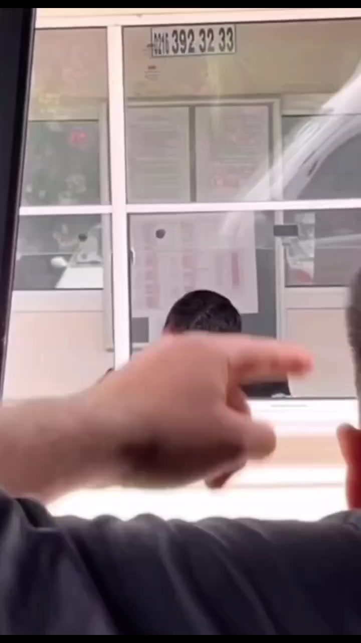 سلام عليكم من رخصت لدمن عنوان حديثة قرب عيادت عربية يوجد خدمت توصيل ***********
