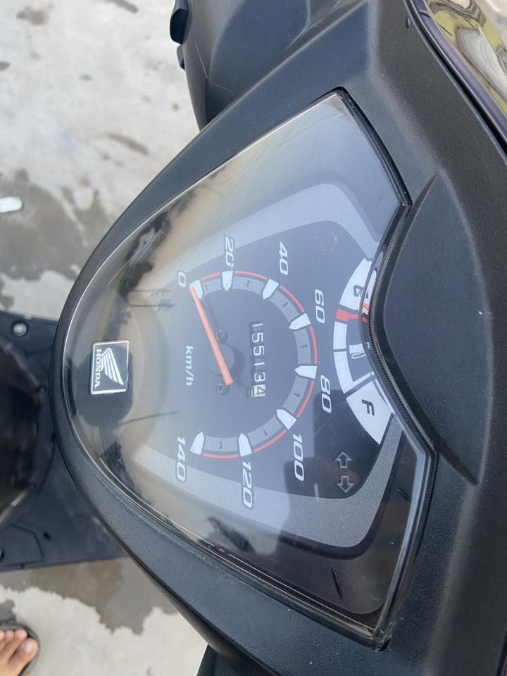 هوندا بريز حديث نوزل فول نظافة مكينة خرسة متنسمع تايرات مبدل جدد كتلوك الشركة بيه  دراجة حلوه وبالخير على الياخذه السعر 13,5$ وبيه مجال حك الجية ومصارله شهرين من نازلة رمبة  للتواصل ***********
*********** هاذ فقط واتساب
