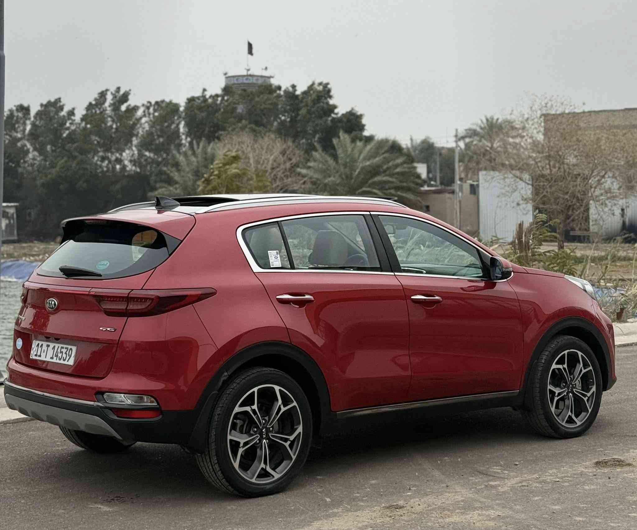 سلام عليكم اتصال فقط!
سبورتج جيتي لاين اعلئ فئه 2020خليجي
سيارة جديدة جدا كفاله عامة من كلشي عدا بارد بسيط.موضح بل سونار كدامك 
 فول مواصفات   
ماشيه ٧٠ الف كيلو 

المواصفات :

محرك الفين دوش 
بصمه + تشغيل عن بعد 
بنوراما 
هاندر بريك بصمه + اوتو هولد + مانع نزلاق + مانع نحدار + مود درايف 
صندوك كهرباء + ذكي 
شاشه نفكيشن + كامره داورة
تبريد بيانو + مناخي 
كراسي جلد + كراسي كهرباء 
شاحن واير ليس للهاتف نقال 
بكلايت لد + لد نهاري زينون + بروجكتر زينون 
8 ايرباك 
دركة حرف D
حساس امامي + حساس خلفي + حساس مطر + حساس لايت 
تبريد قطعتين 
ويل كب كبير
نيكلات دوس كروم 
رقم بغداد الدولي جديد بسمي 
تحويل ثاني يوم 
السعر (205) وبيه مجال 
مكان السياره بغداد
الشراي يتصل غير متواجد الفيس  
        ***********
