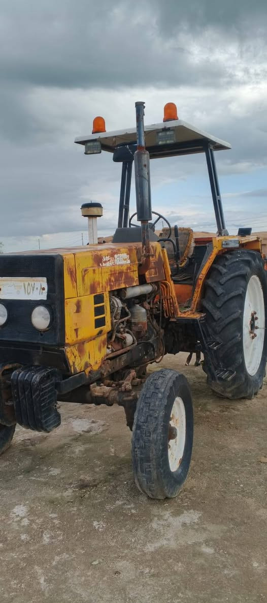 للبيع تركتر روسي موديل 2000 رقم نينوى محرك گير اكسل هيدروليك بشرط تايرات جدد***********
الخاص مفتوح

