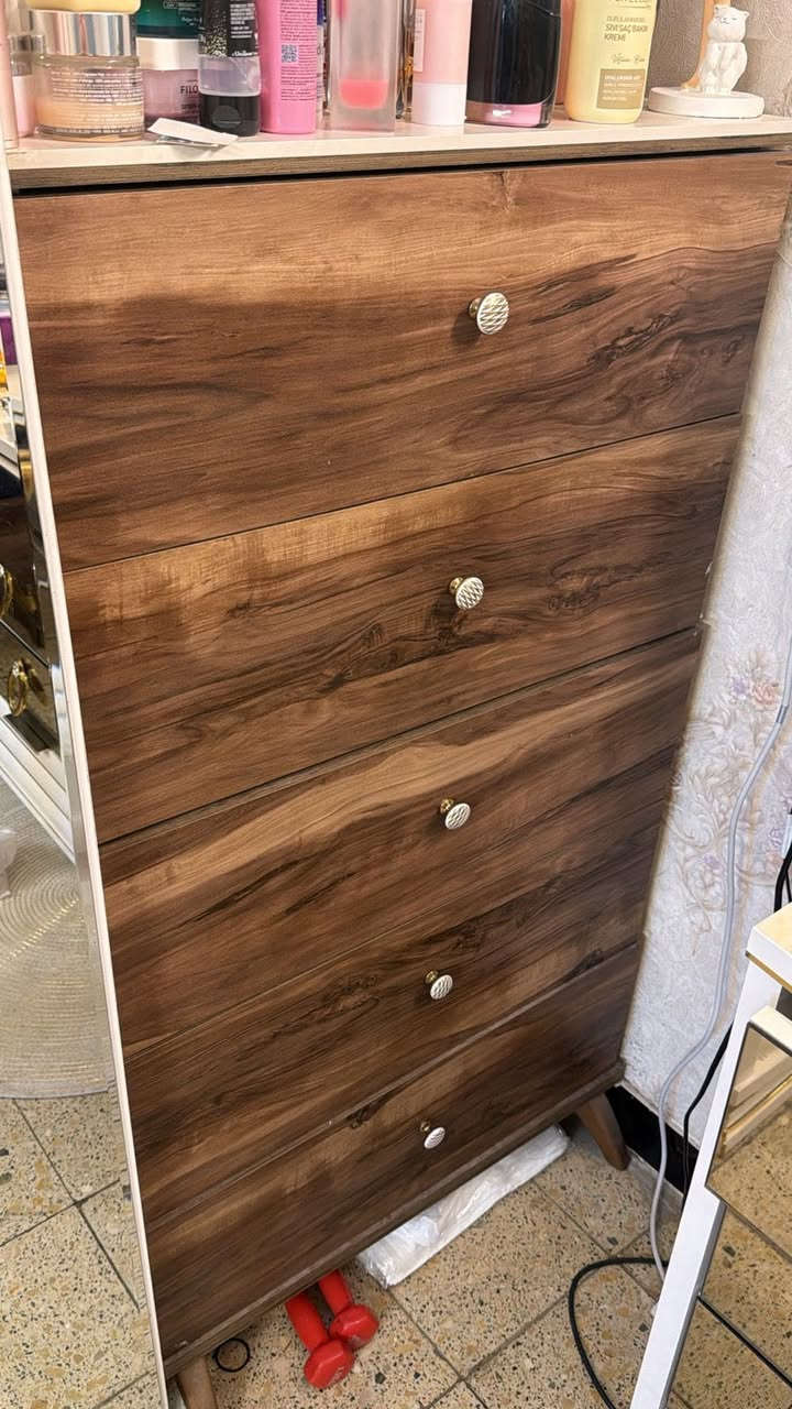 غرفه للبيع من الستقبال ماصارلها سنه
العنوان زيونه


**إذا كنت صاحب هذا الإعلان وتريد حذفه لأي سبب، رجاءا أرسل رسالة إلى الدعم الفني**